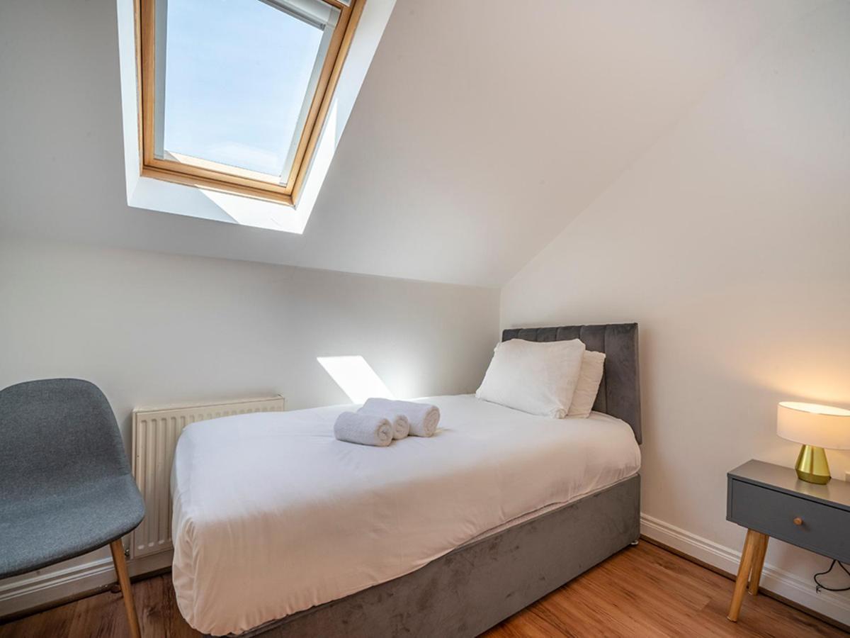 Titanic View Penthouse - Gated Complex - Parking Apartment Belfast Bagian luar foto
